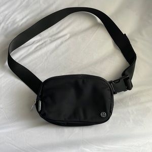 LuluLemon Everywhere Belt Bag 1L